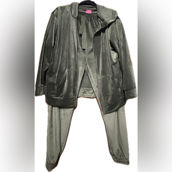 Pink Laundry NWOT Women's Velour Jogger Set Medium - Picture 4 of 7